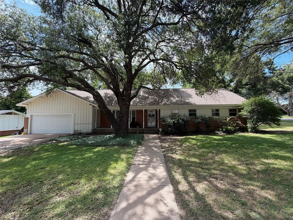 3100 Cortez Drive, Fort Worth
