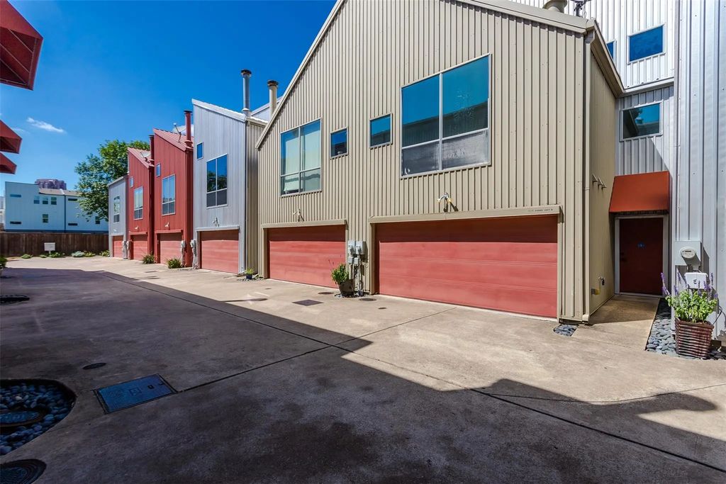 1429 Caddo Street B, Dallas