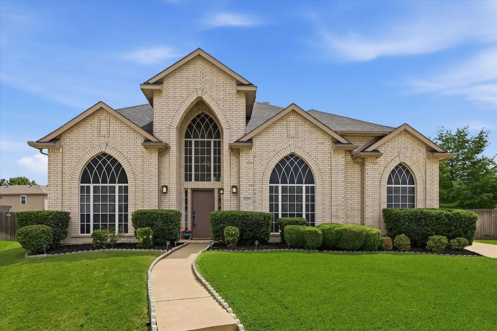 8412 Island Court, Fort Worth