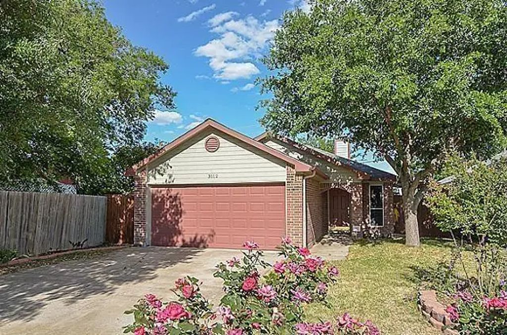 3112 Fairfield Drive, Grand Prairie