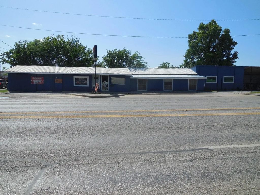 709 W Loop 254, Ranger