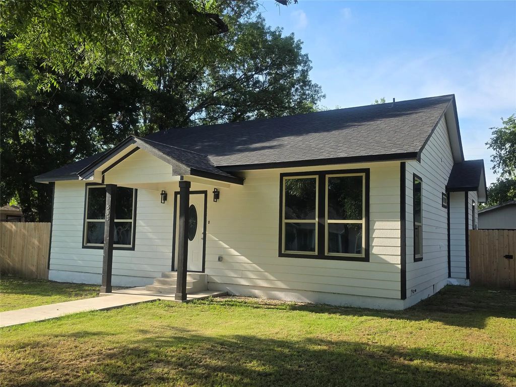 503 W Elm Street, Olney