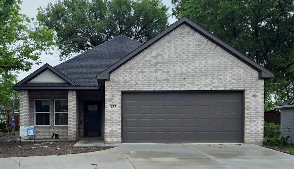 322 W Brownlee Avenue, Dallas