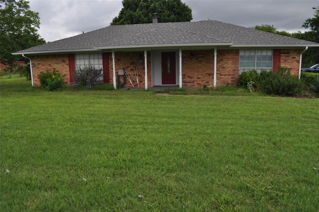 180 Davis Road, Combine