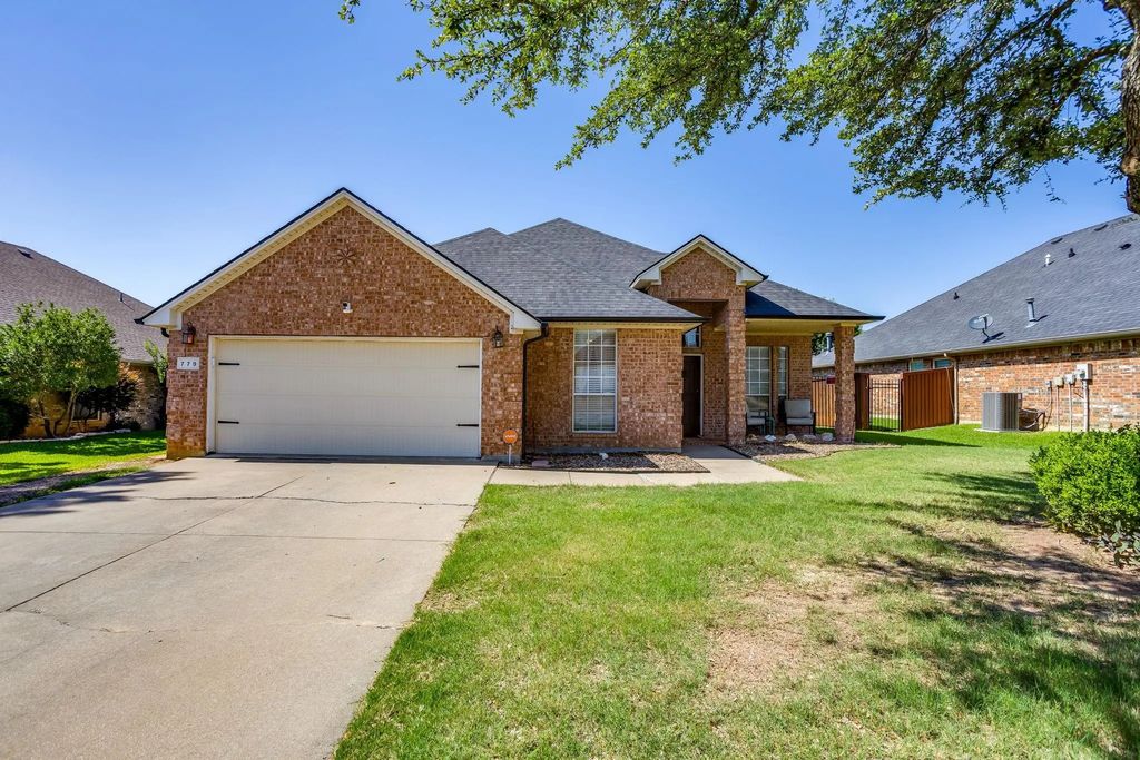 779 Little Ridge Court, Burleson