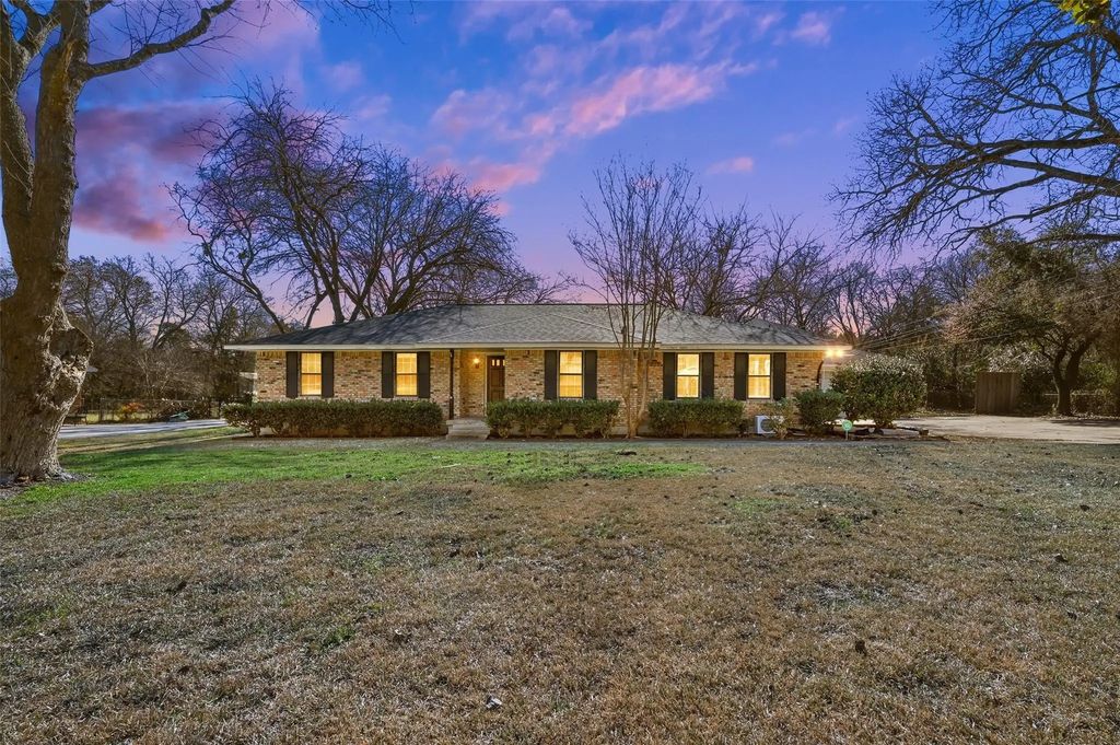 412 Spinner Road, DeSoto