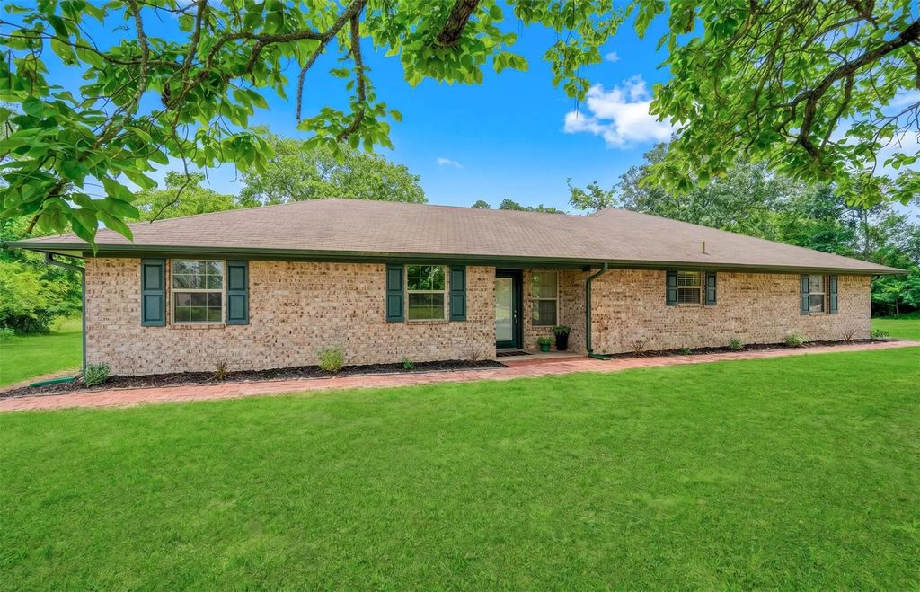 1092 Fm 1002 N, Winnsboro
