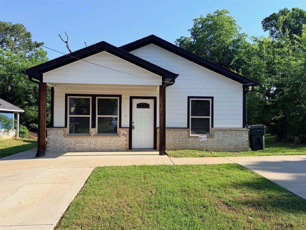 501 W Vance, Tyler