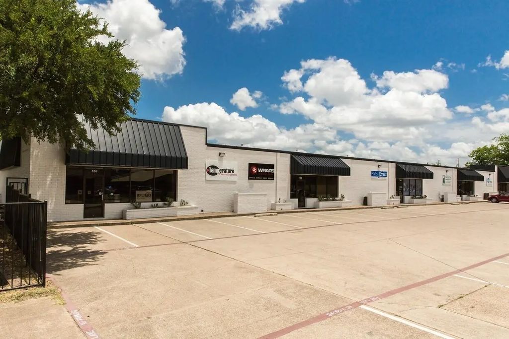 2603 Southwell Road, Dallas