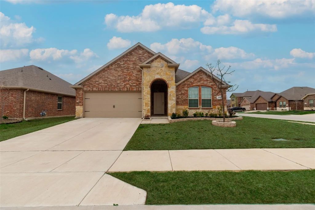 903 Feldspar Way, Princeton