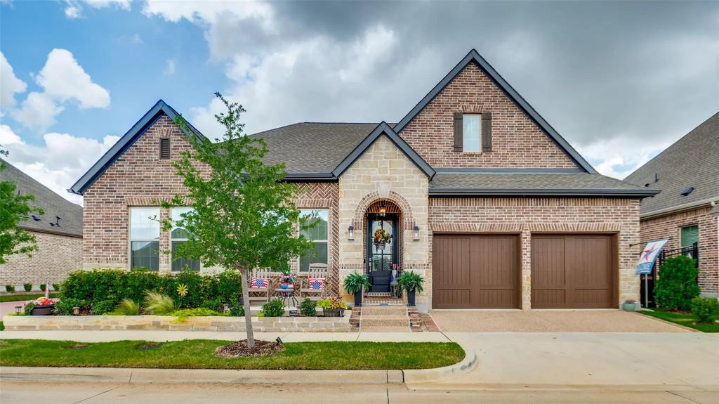 2063 Spotted Fawn Drive, Arlington