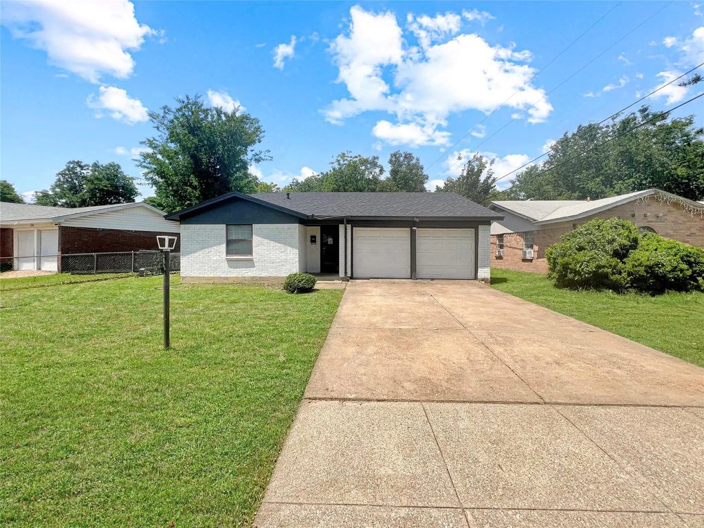 3008 Farrell Lane, Fort Worth