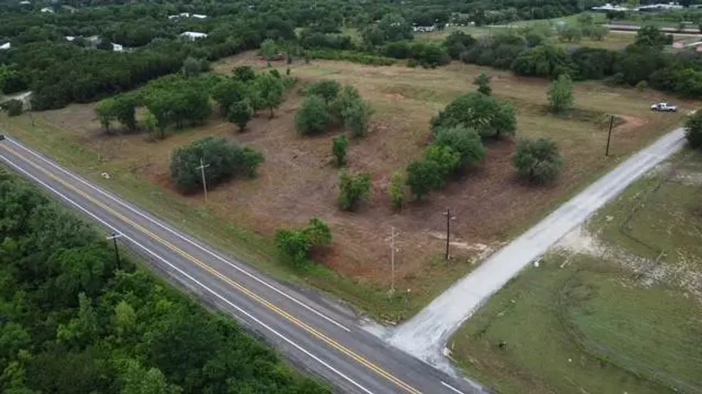 1018 County Road 324, Granbury