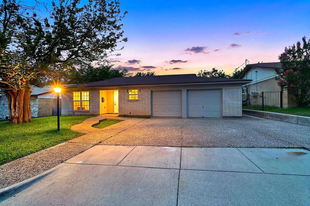 6600 Cervantes Avenue, Fort Worth