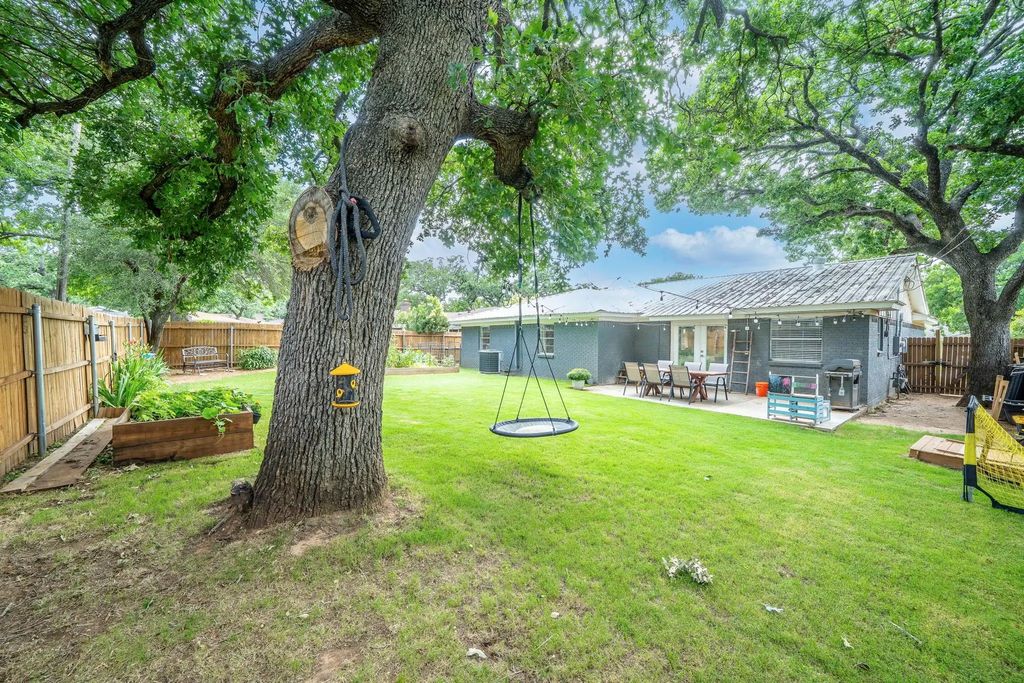 605 28th Avenue, Mineral Wells