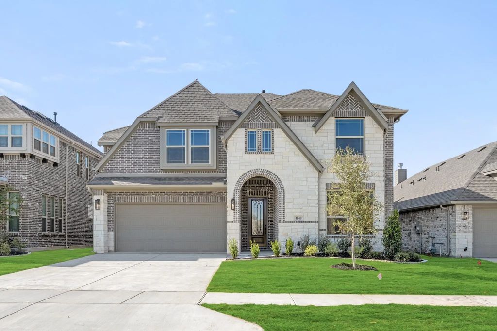 1040 Snowy Owl Drive, Alvarado