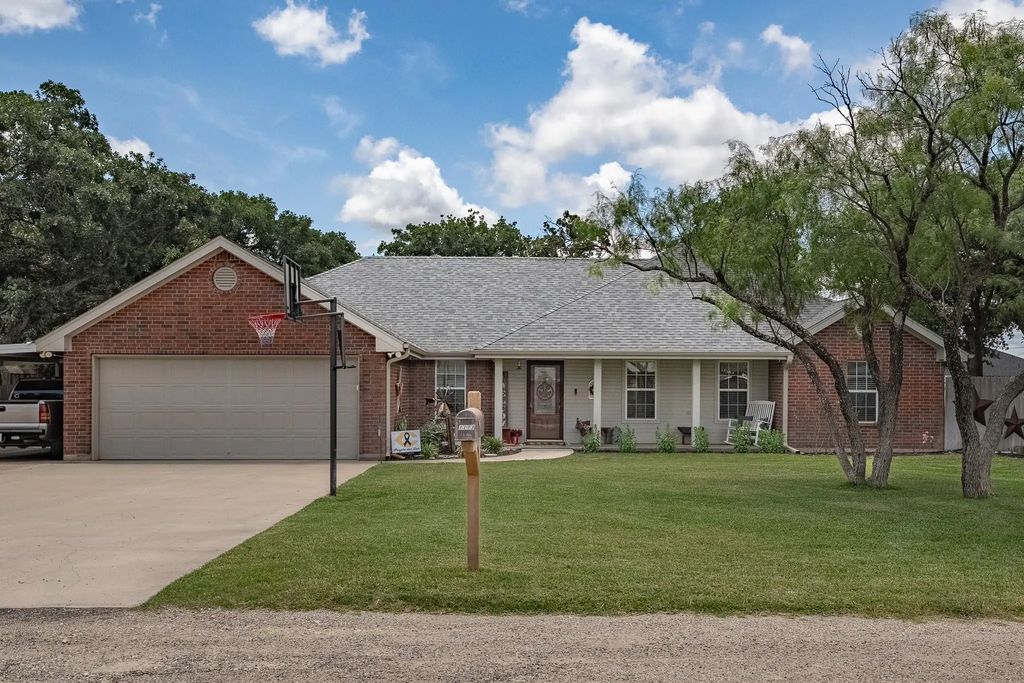 1113 Devin Drive, Clyde