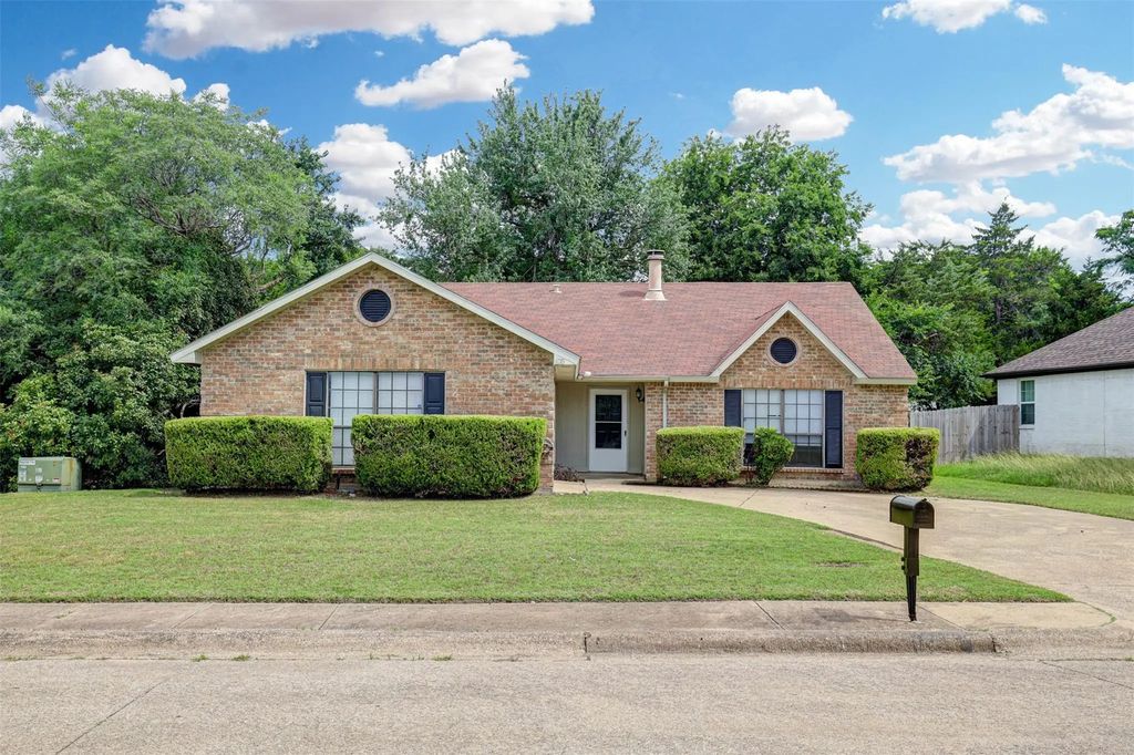 620 Nora Lane, DeSoto