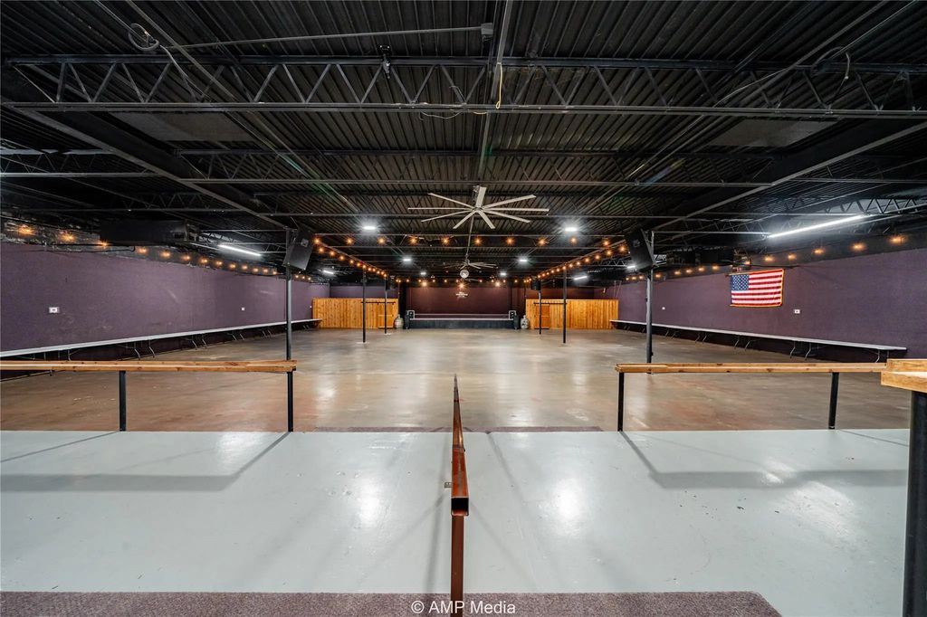 1183 W Mcharg Street, Stamford