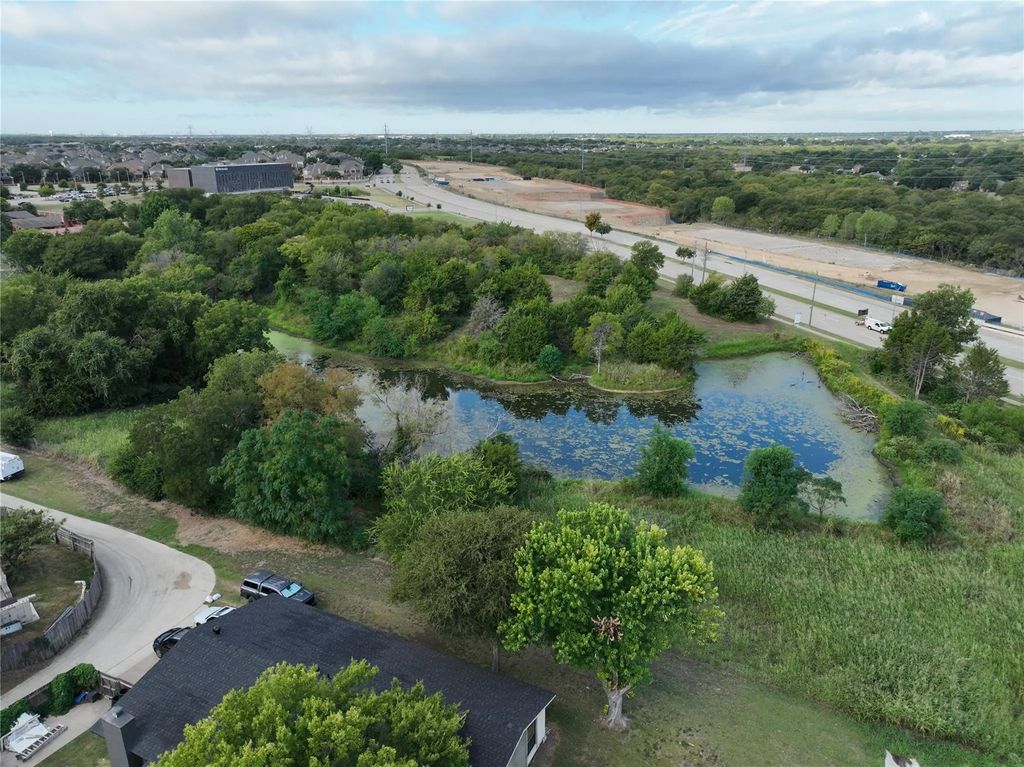 4550 Lakeridge, Grand Prairie