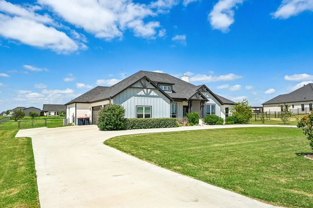6517 Leo Lane, Godley