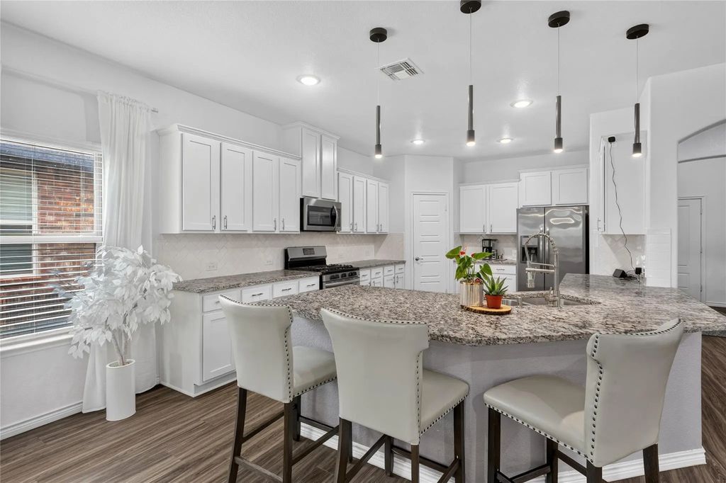 6404 Cheshire Street, Celina