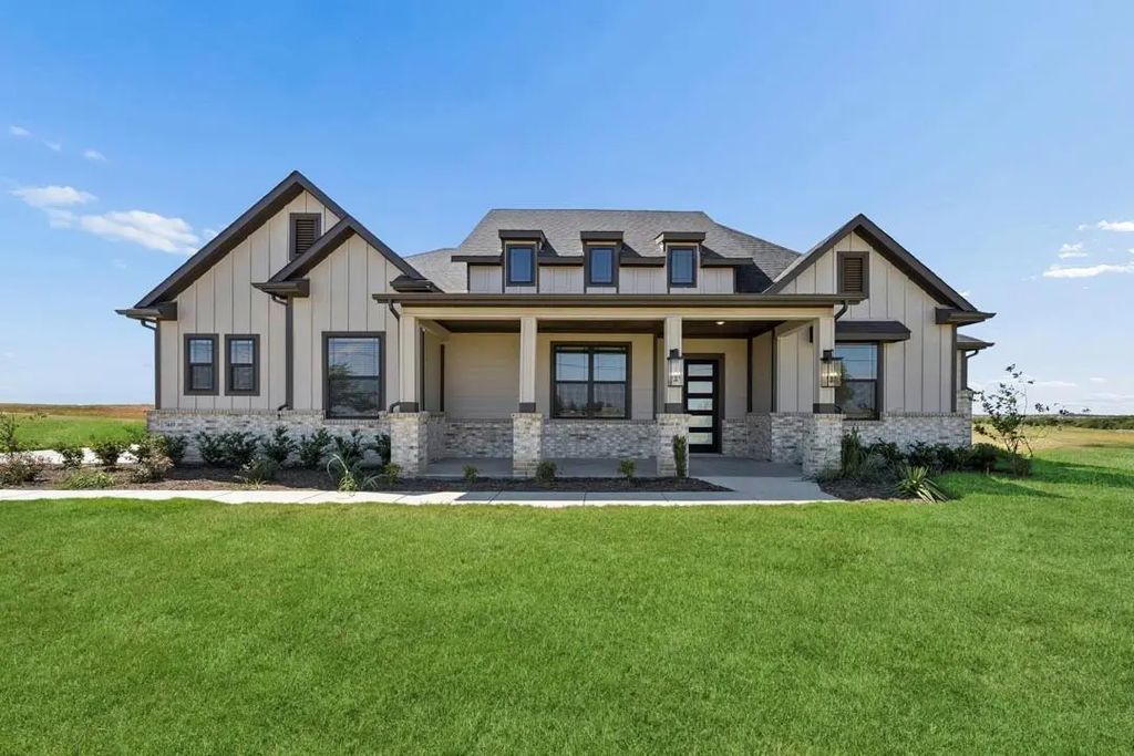 7449 County Road 1127, Godley