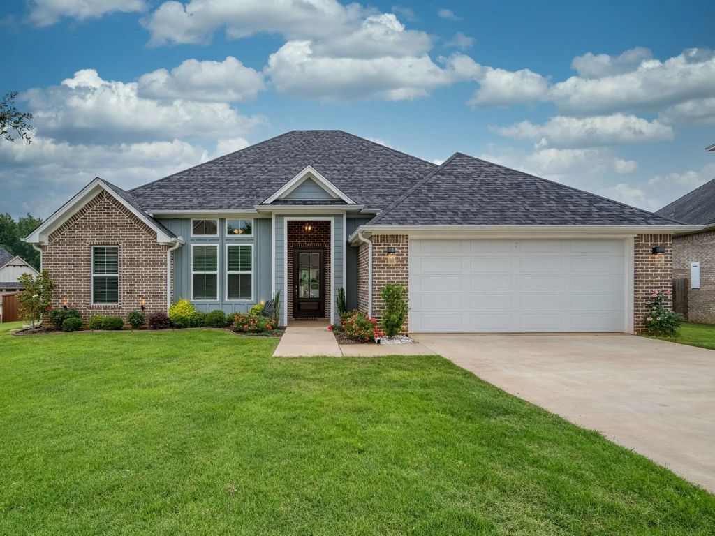 7336 Shoal Creek Court, Tyler