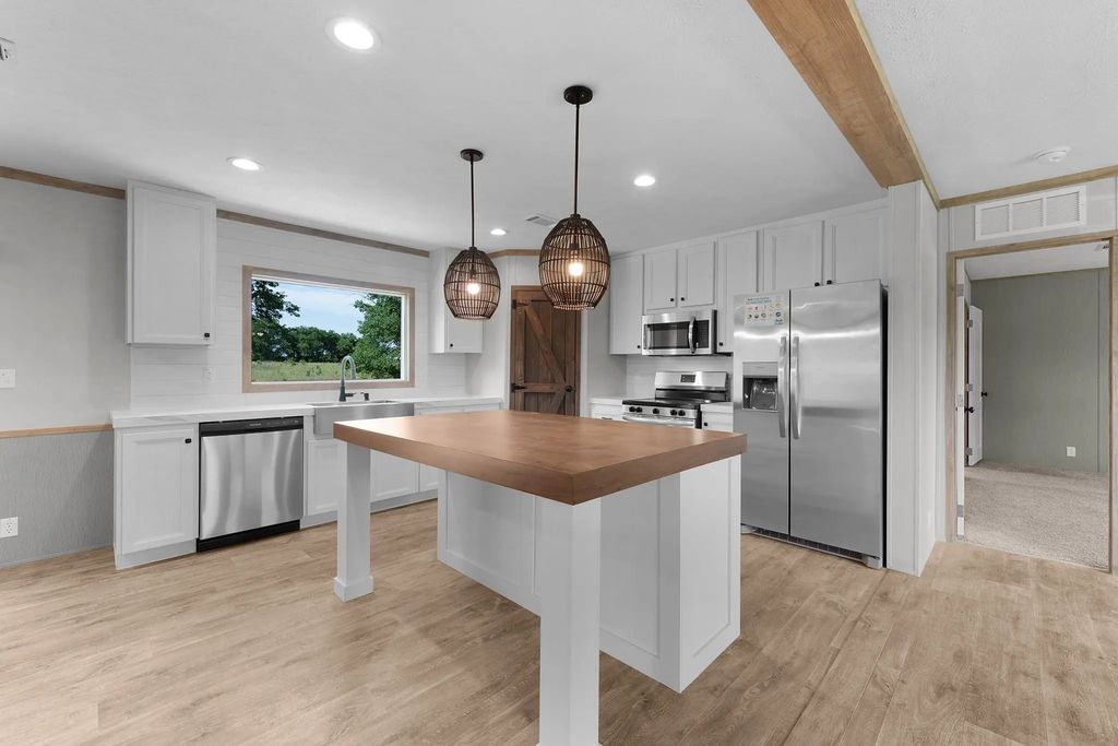 11739 State Highway 11, Cumby