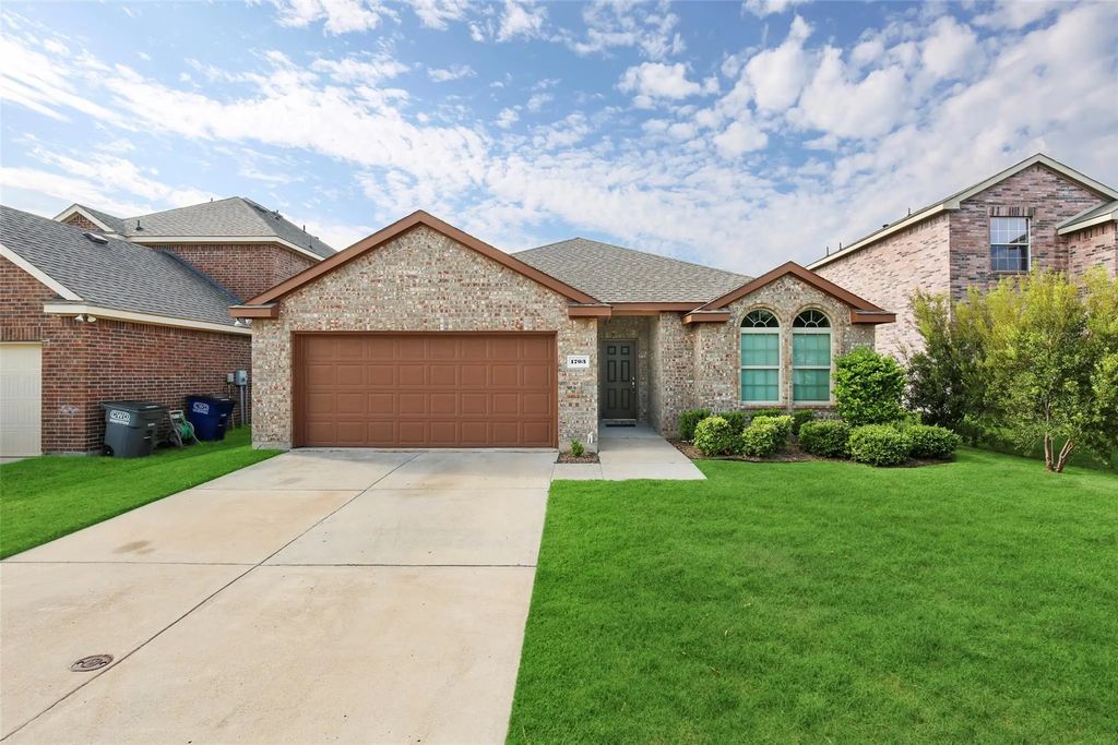 1703 Twin Hills Way, Princeton