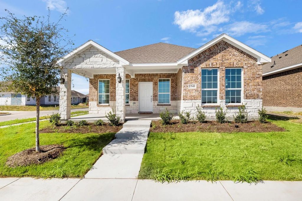1541 Grimmauld Place, Waxahachie