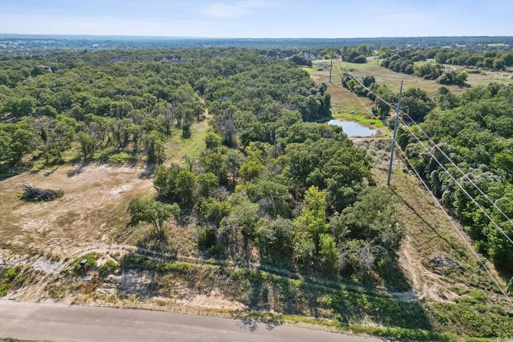 1049 Glenoaks Drive, Weatherford