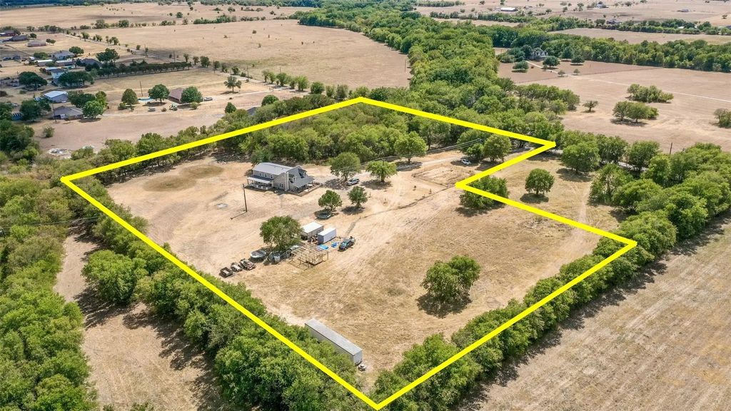 521 Bakers Branch Road, Waxahachie