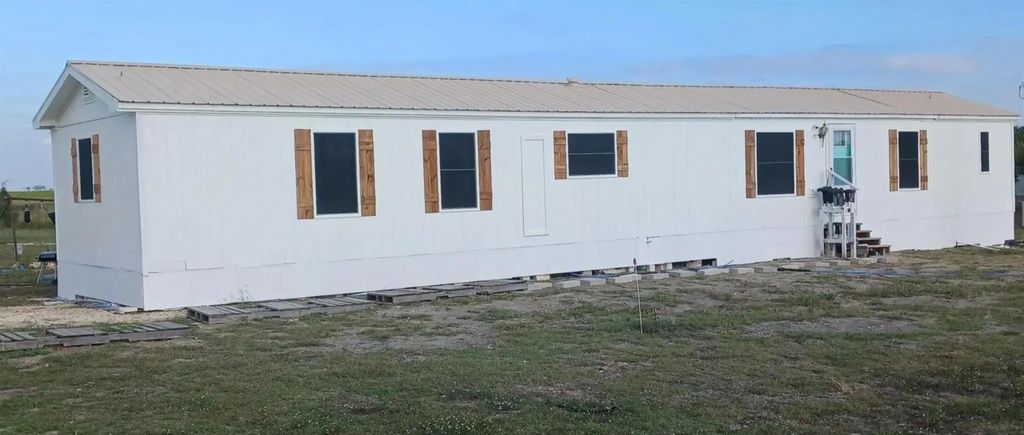 7739 Nw County Road 1200, Barry