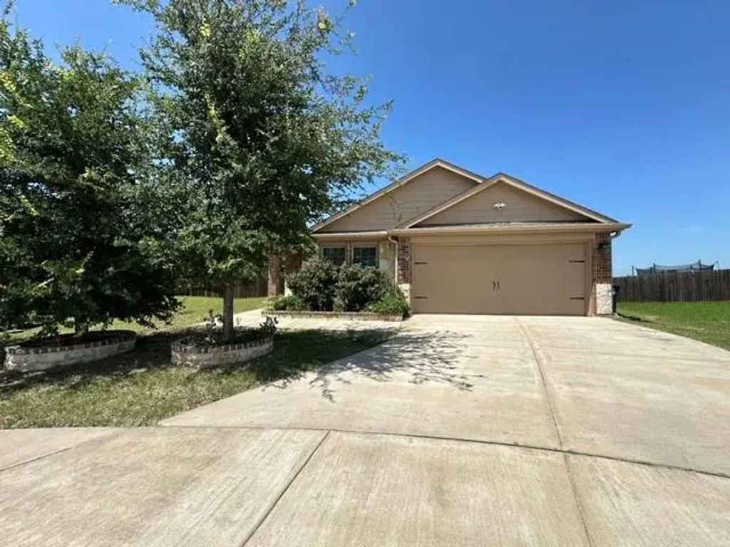 1202 Meadow Wood, Princeton