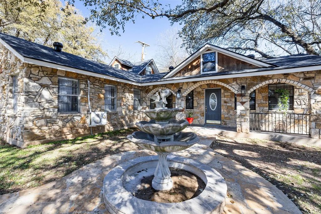 3625 Montego Boulevard, Granbury