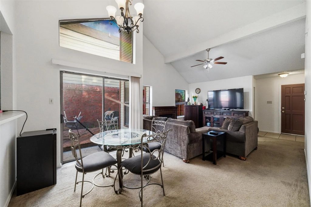 10464 Woodleaf Drive, Dallas