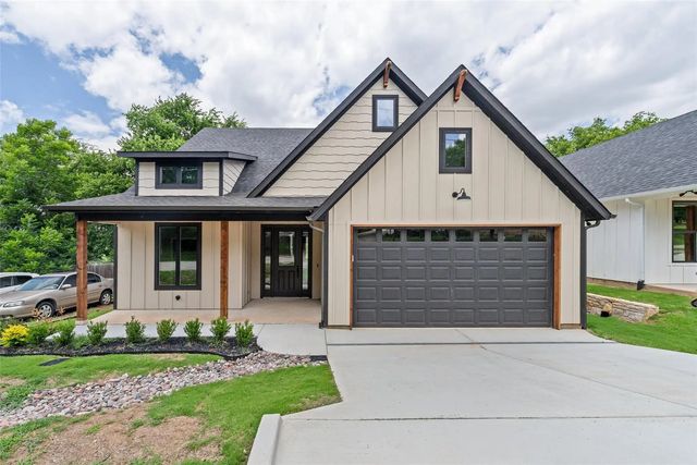1012 Mustang Trail, Granbury