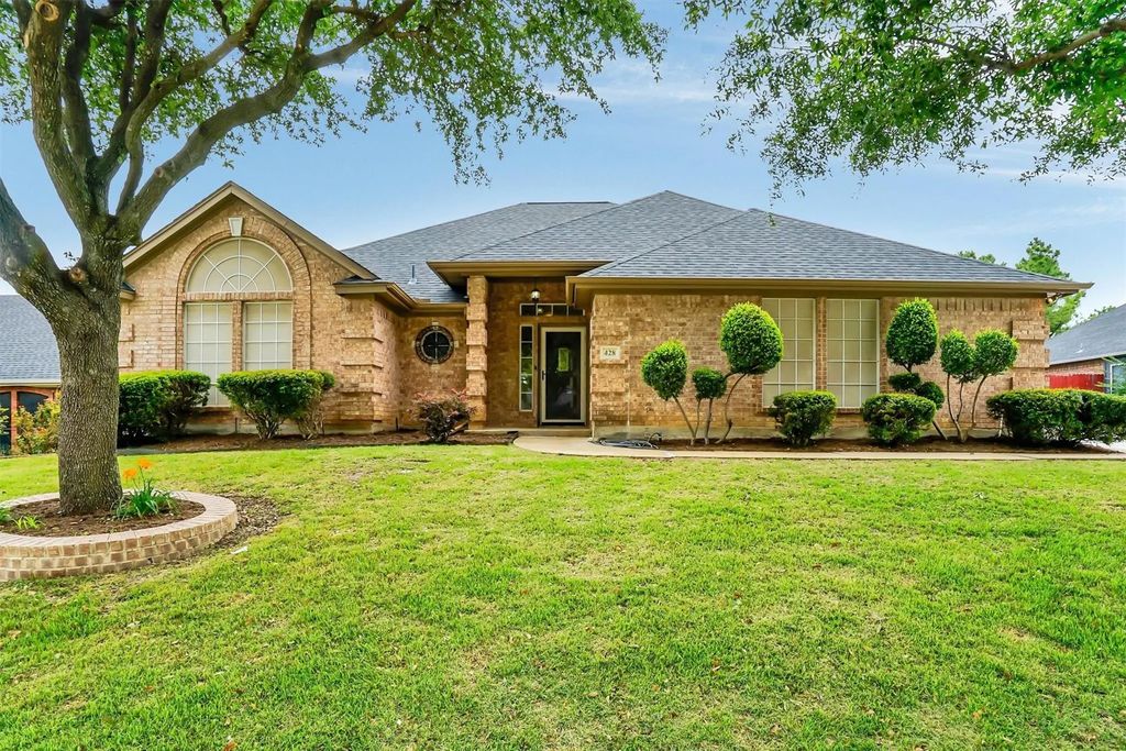 428 Shelby Drive, Burleson