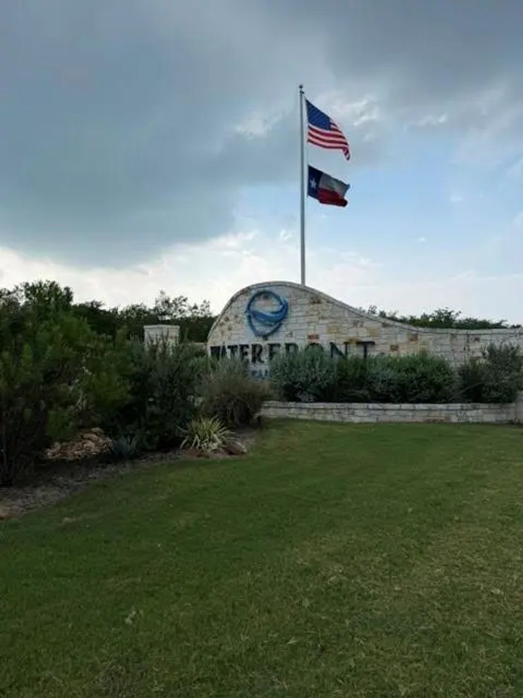 Lot 53 Water Front Club, Corsicana