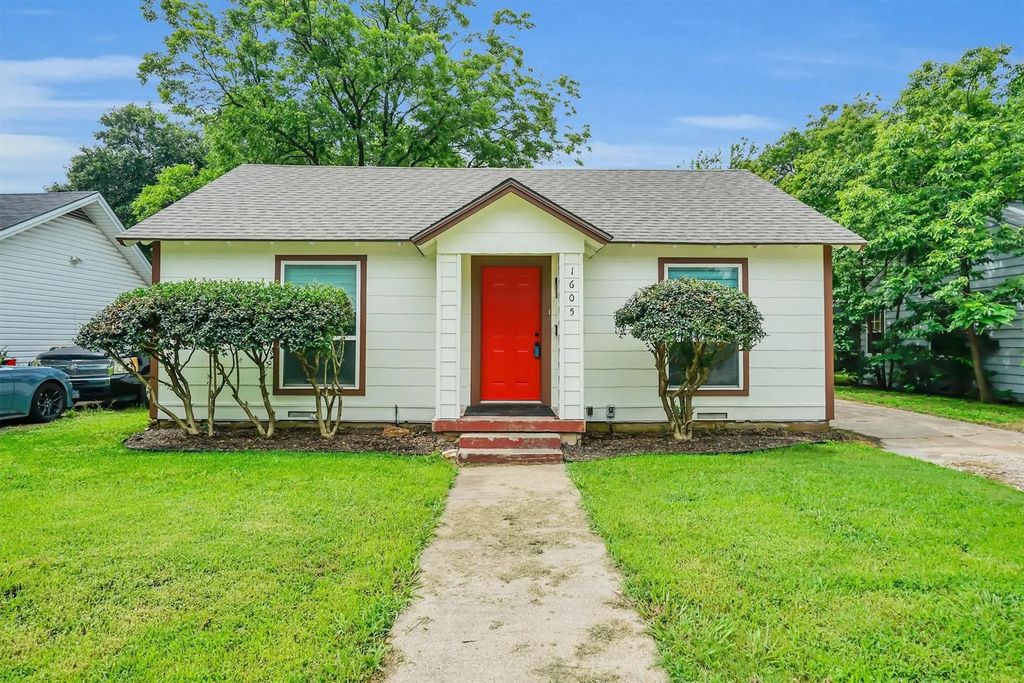 1605 Pine Street, Grand Prairie
