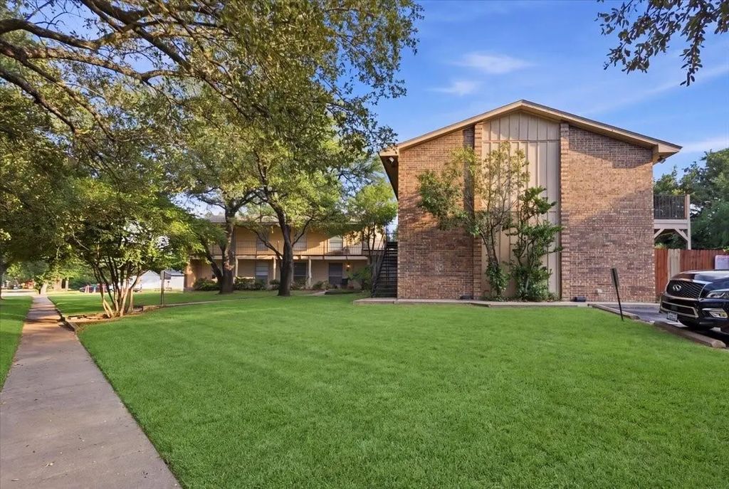 133 N Bailey Avenue 145, Fort Worth