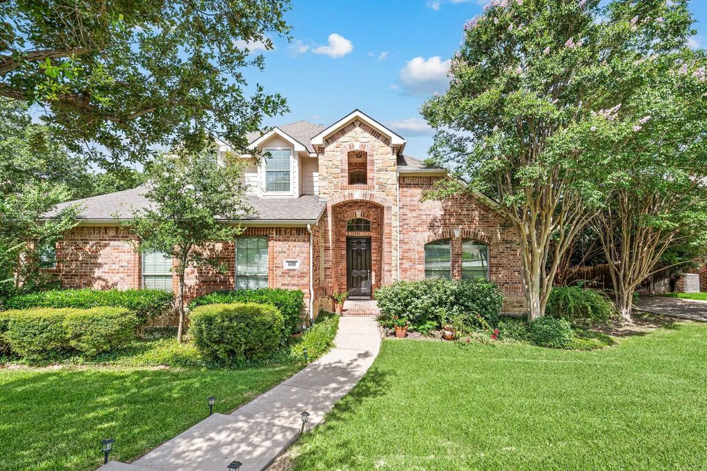 808 Briar Ridge Drive, Keller