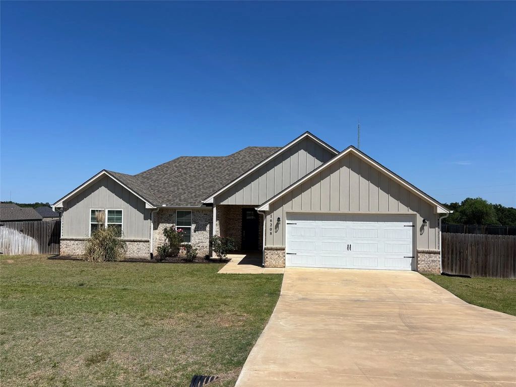 16208 Tulare, Lindale