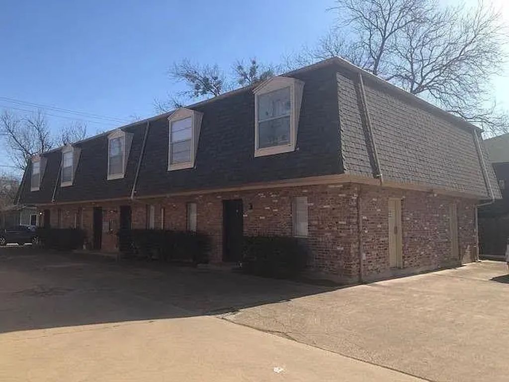 915 N Elm Street 3, Denton