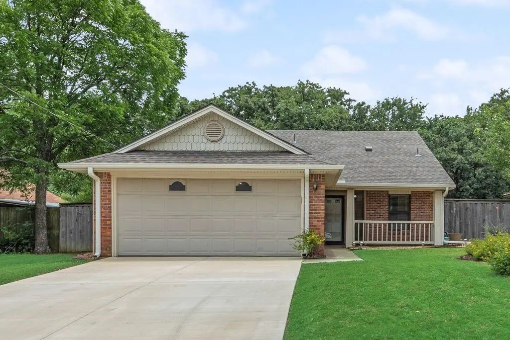 2904 Weston Drive, Denton