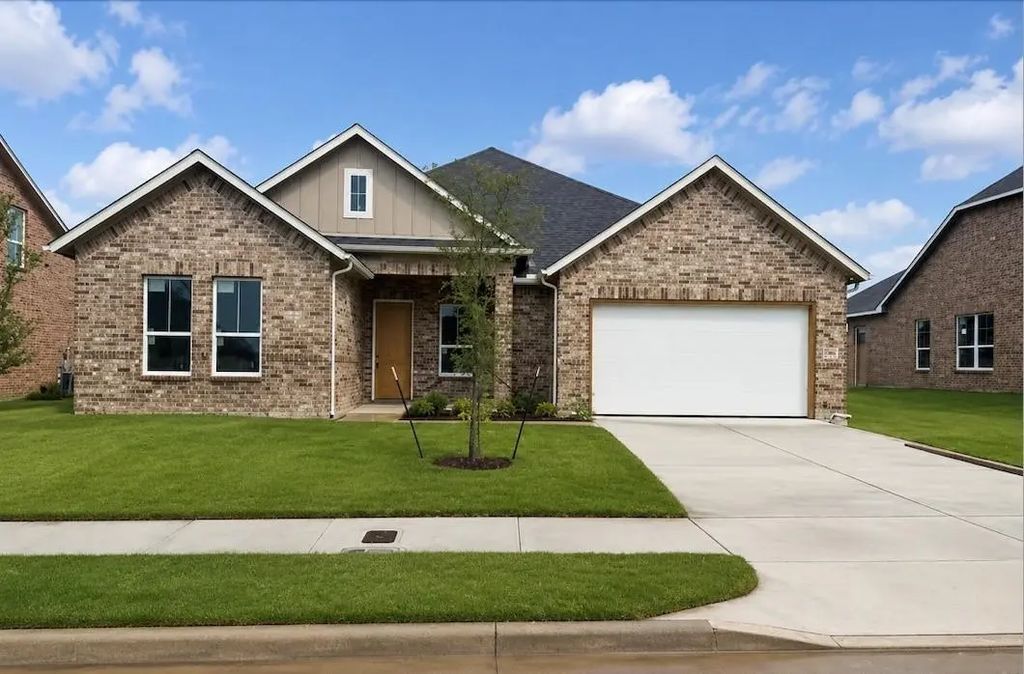 2106 Bankside Lane, Waco