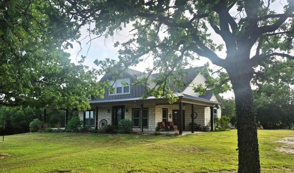 3851 County Road 156 Road, Bluff Dale
