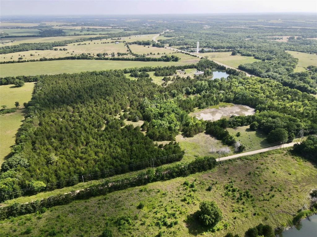 5909 Farm Road 38 S, Brookston
