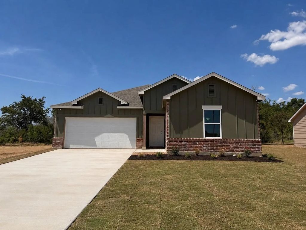 1813 Zelvia Lane, Waco